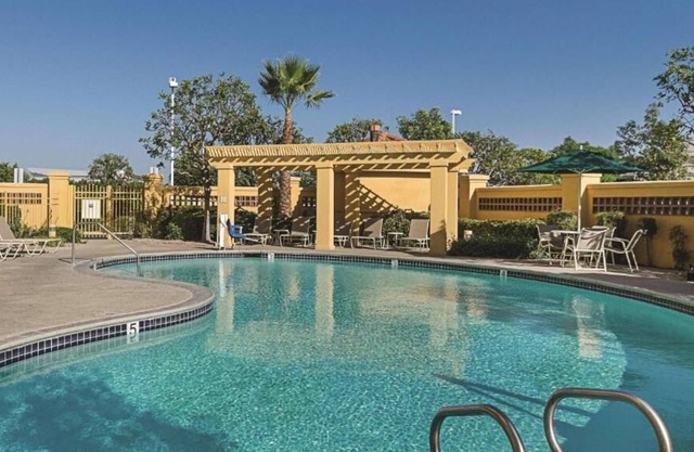 Vacation Day Is Always A Great Idea! Enjoy Spacious unit and Pool Access!