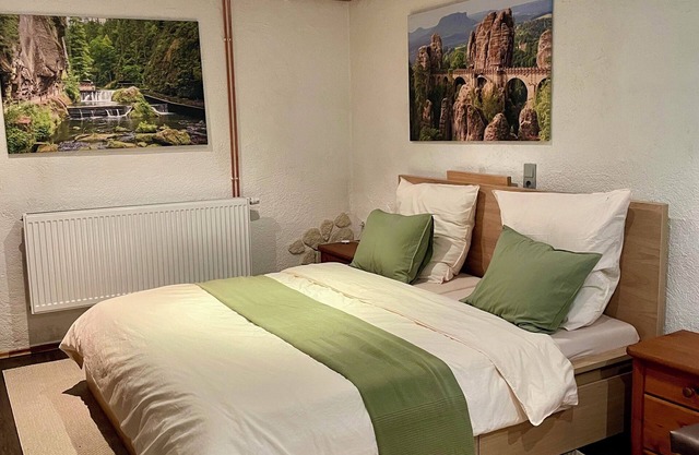 Ferienhaus mit 13 Betten, 2 Bädern, großer Terrasse in ruhiger Waldlage