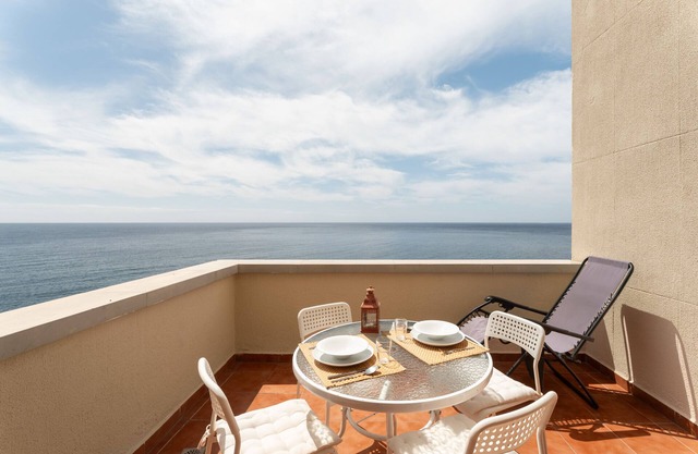Vacation Apartment 'Casa Del Sabio' with Sea View, Balcony and Wi-Fi
