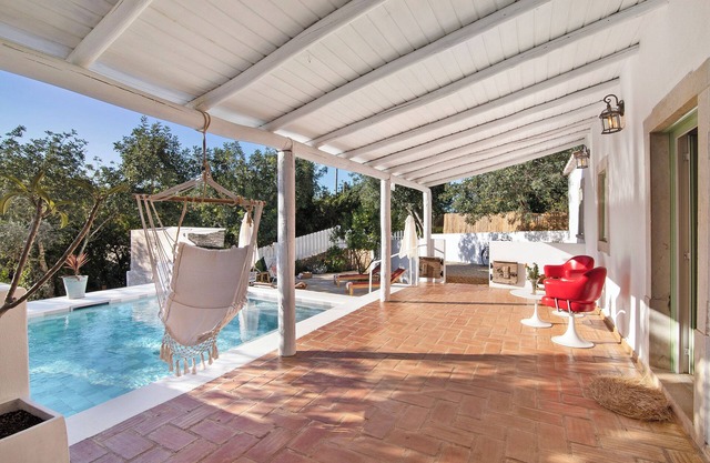 Ferienhaus "Almóada - Eclectic Boutique" mit Bergblick, privatem beheizten Pool und WLAN
