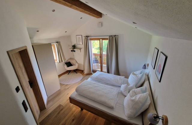 Ferienhaus Bauernhofchalet - wohnen auf zwei Etagen mit Südterrasse und Garten