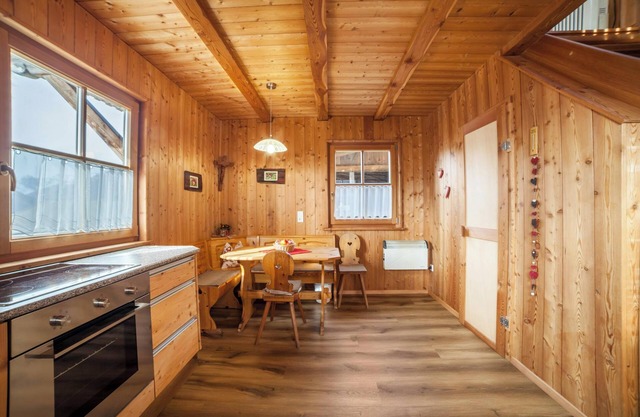 Ferienhaus "Waldhof" mit Bergblick, Balkon & WLAN