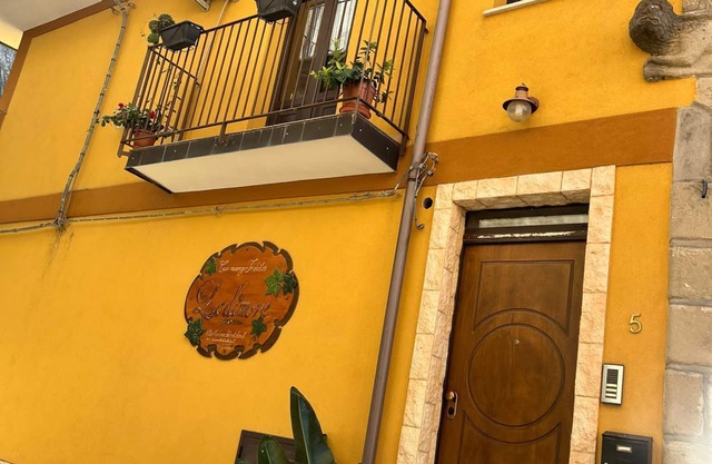 Vacation home " Antico Borgo a passi dalle Gole Alcantara" apartment NOCE