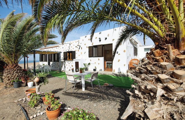 Ferienhaus 'Apartamento La Solapa' mit Bergblick, Gemeinschaftsgarten und WLAN