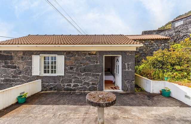 Ferienhaus "Casas Dos Vinagreiros - Umbelina" mit Meerblick, privater Terrasse und WLAN