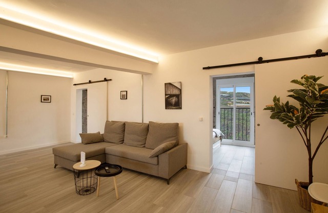 Ferienhaus 'El Alpendre' mit gemeinsamer Terrasse, Gemeinschaftsgarten und Wi-Fi