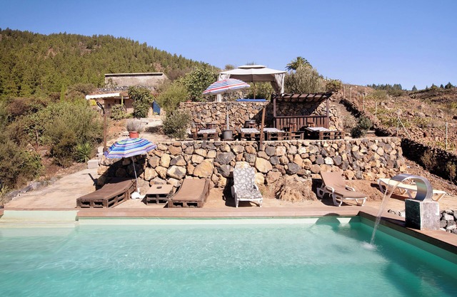 Ferienhaus "El Cazador 1" mit Meerblick, Gemeinschaftspool und WLAN