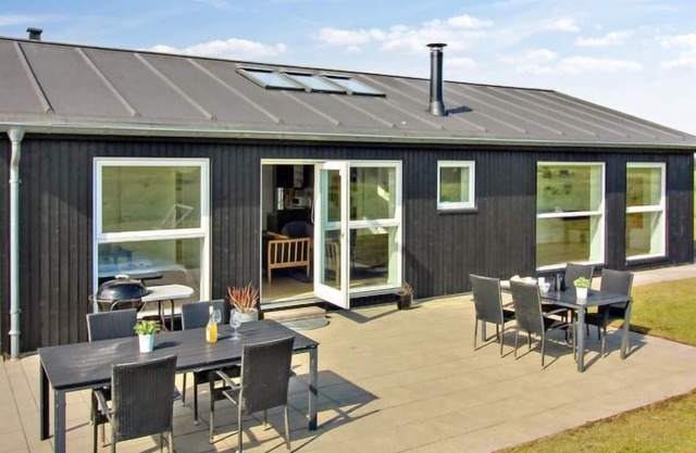Vacation home "Elianna" - 1.6km from the sea in NW Jutland in Løkken - 6 persons, 3 bedrooms