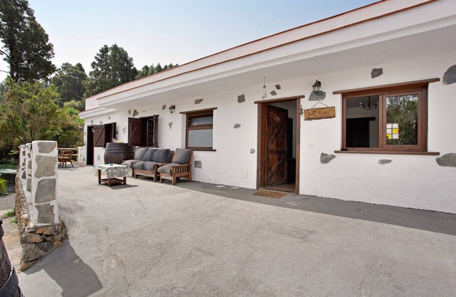 Ferienhaus 'Ca Luis' mit Bergblick, Gemeinschaftsterrasse und WLAN