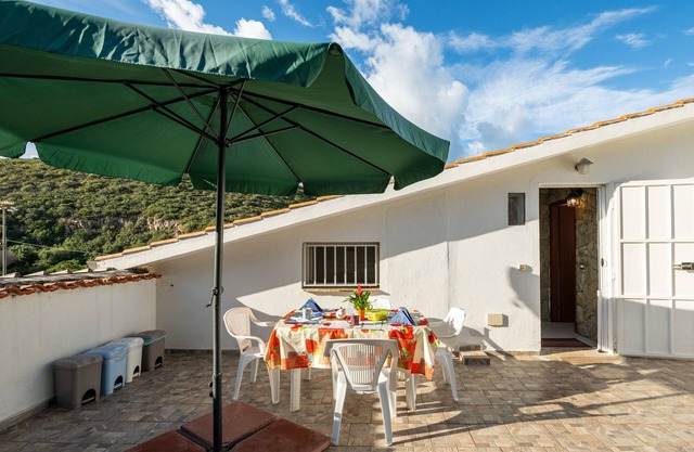 Ferienhaus 'Il Lentischio - Corbezzolo' in Cala Lunga 200 Meter vom Meer entfernt