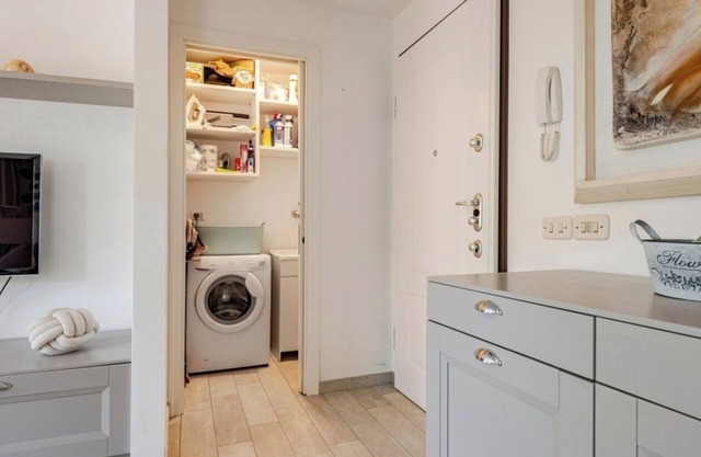 Vacation Home Within Walking Distance of the Sea and the Heart of Downtown