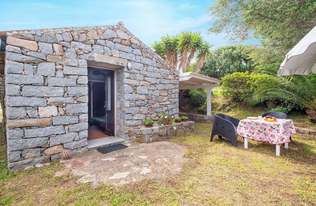 Ferienhaus "La casetta con vista" mit Meerblick, Terrasse & Garten