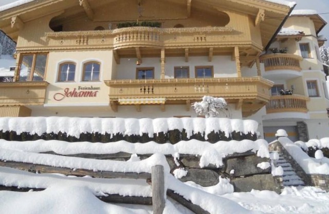 Ferienhaus Johanna mit Bergblick, Nähe Bergbahn; Sonnige Ruhige Lage, WLAN