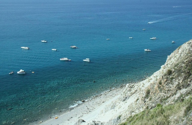 Vacation Home "Oasi Azzurra - Bilocale Standard-102" with Shared Pool & 2 Shared Terraces