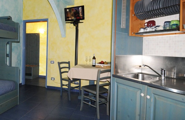 Vacation Home "Oasi Azzurra - Trilocale Plus 2" with Sea View, Shared Pool & Shared Terraces