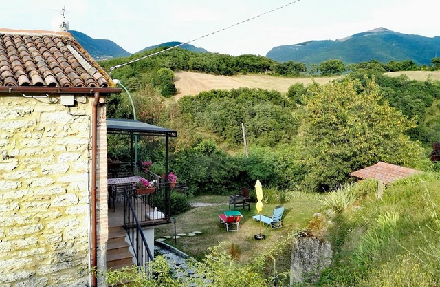 Ferienhaus Oasis of the Magpies in der Nähe von Frasassi