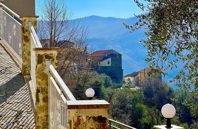 Vacation Home Paola Aurigo, relaxation, quiet and 16 km from the sea