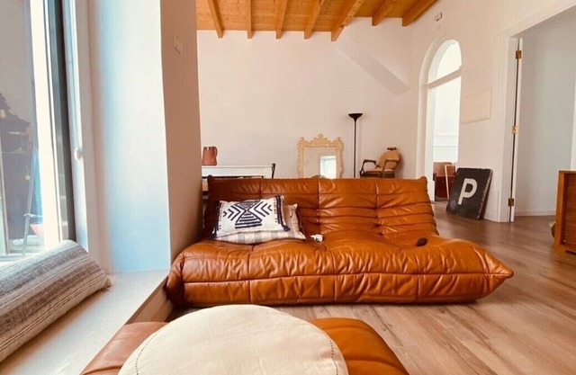Vacation home 15 mins from Portugal's most beautiful beaches.