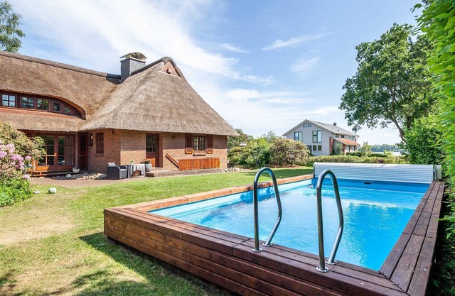 Ferienhaus REETselig mit Pool, Sauna, Garten, Kamin OFC 12 - Ferienhaus