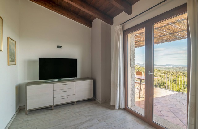 Vacation Home "Residenza Del Golfo" with Sea View, Private Terraces & Wi-Fi