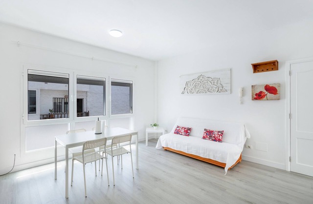 Ferienhaus 'Rincón De Mónica 1' mit Meerblick, Gemeinschaftsterrasse und WLAN