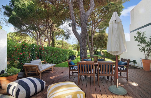 Ferienhaus "Vilamoura Com Piscina E Wifi" mit privatem Pool, Terrassen und WLAN