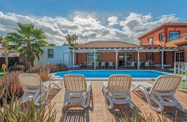 Ferienhaus 'Villa Mi Sol' mit privatem Pool, privater Terrasse und WLAN