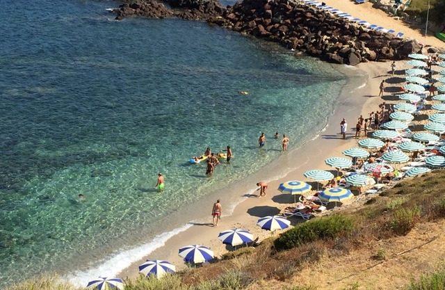 Vacation Home "Villa Frarò" with Sea View, Private Terrace & Wi-Fi