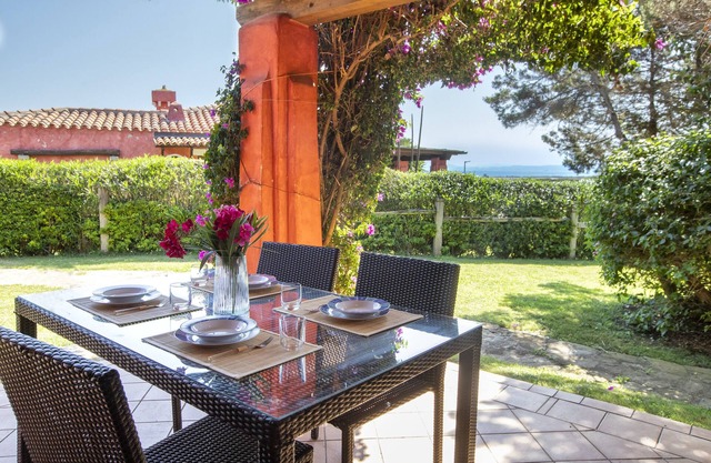 Ferienhaus "Villa Toni" in Strandnähe mit privater Terrasse und Gemeinschaftsgarten