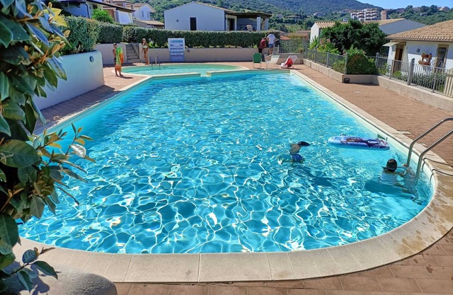 Ferienhaus "Villa Vigna" mit Meerblick, Gemeinschaftspool und WLAN