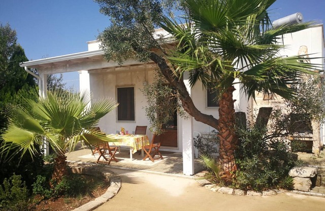 Ferienhaus Villetta Relax Salento in Meeresnähe mit Terrasse und Garten