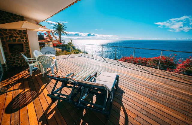 Ferienhaus mit fantastischem Meerblick in erster Reihe