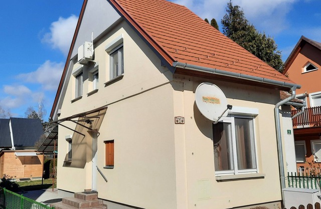 Ferienhaus mit Garten in Bad Bük, 150 m von der Therme entfernt