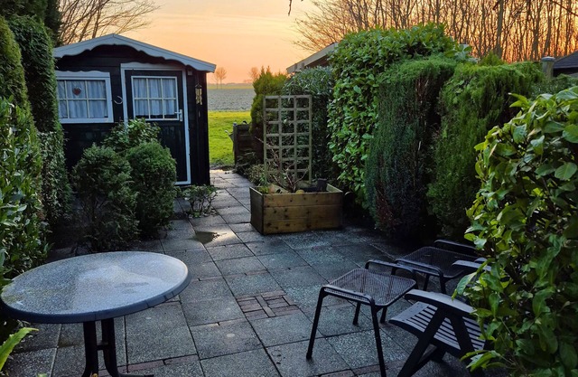 Ferienhaus mit tollem Garten in Bruinisse nähe Renesse privater Park