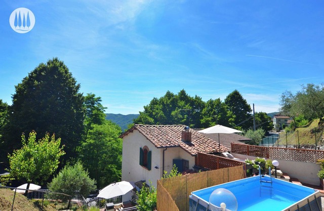 Ferienhaus mit wunderbarer Aussicht und privatem Pool