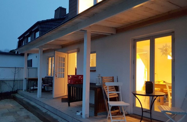Ferienhaus mit großem Garten am Strand der Kieler Förde