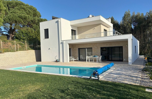 Ferienhaus mit pool wenige Km von der Obidos Bucht und Strand von Foz do Arelho.