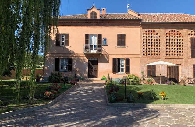 Ferienhaus mit POOL - Weinregion Piemonte/Italien