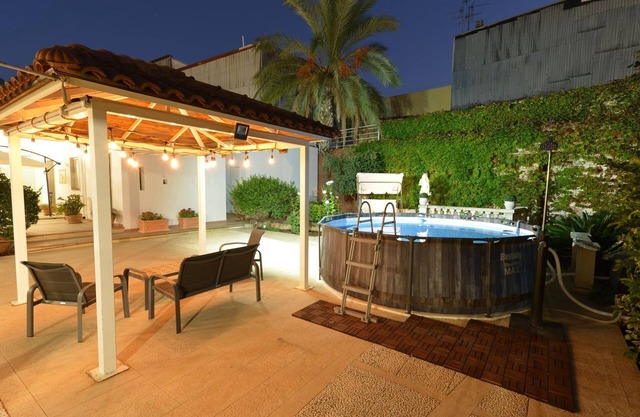 Ferienhaus mit Privatpool, Floridia