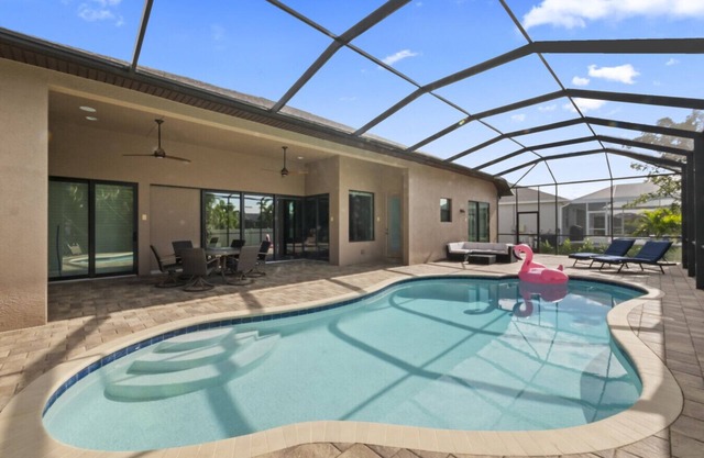 Vacation Home with Heated Pool 3 Bedrooms, 2 Bath