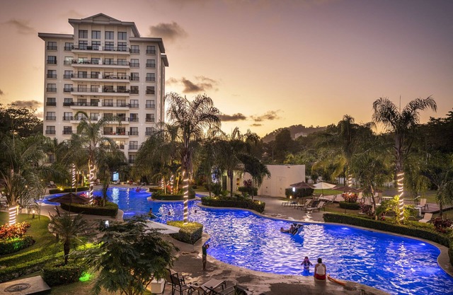 Erstaunliche Wohnung, zu Fuß zum Strand, in der Stadt Jaco