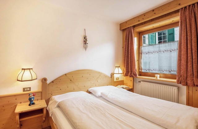 Ferienwohnung "Ciasa Lino Rotic" mit Bergblick & WLAN