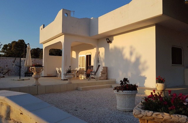 Vacation home w. large terrace/garden-900m-2 min drive to the sea Max 7 persons