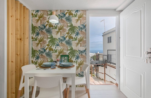 Vacation 'Mini Casa Azul' with Sea View and Wi-Fi