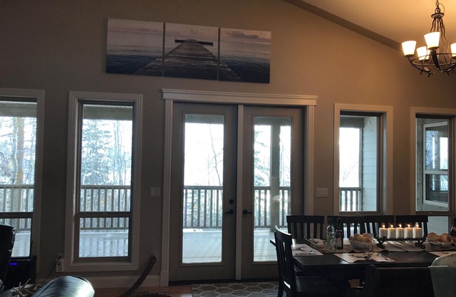 Vacation oasis for the whole family! Private dock steps from your backyard