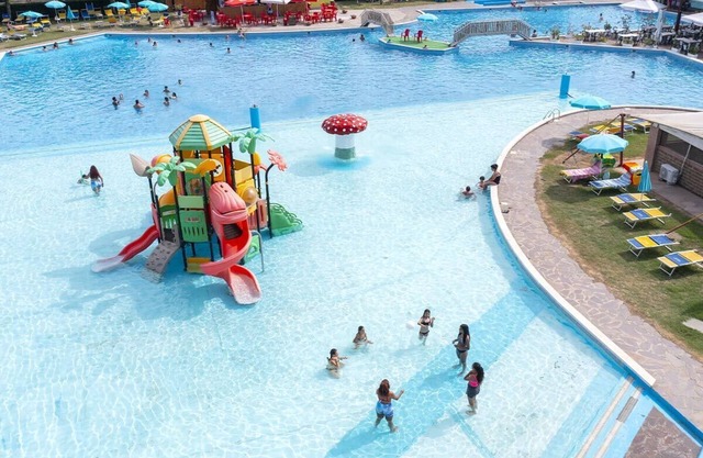 Ferienpark Fantastico Bungalow Lake für 8 Personen