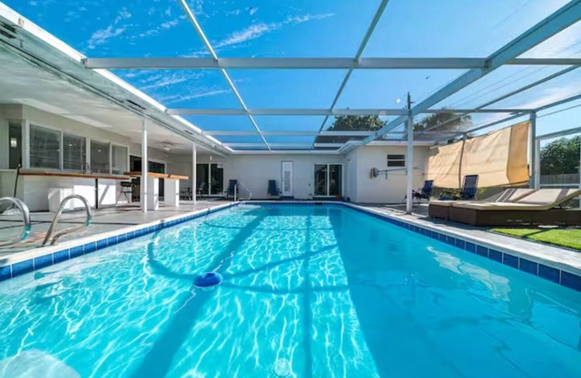Vacation Pool House 2! 5BD 3BA
