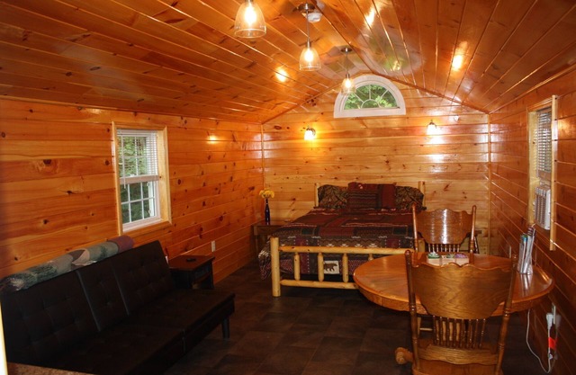 Ferienwohnung Hütte, Keuka Lake Outlet-Trail, Weinstraße. Brandneu im Jahr 2016
