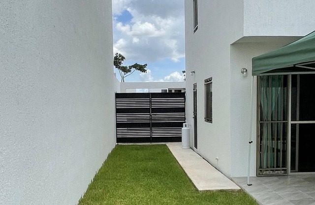 vacation rental full house, brand new home, 3 bedroom,3 full bath, n of merida