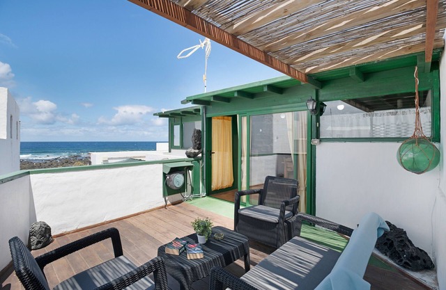 Ferienstudio 'La Chalanita' mit Meerblick, privater Terrasse und WLAN